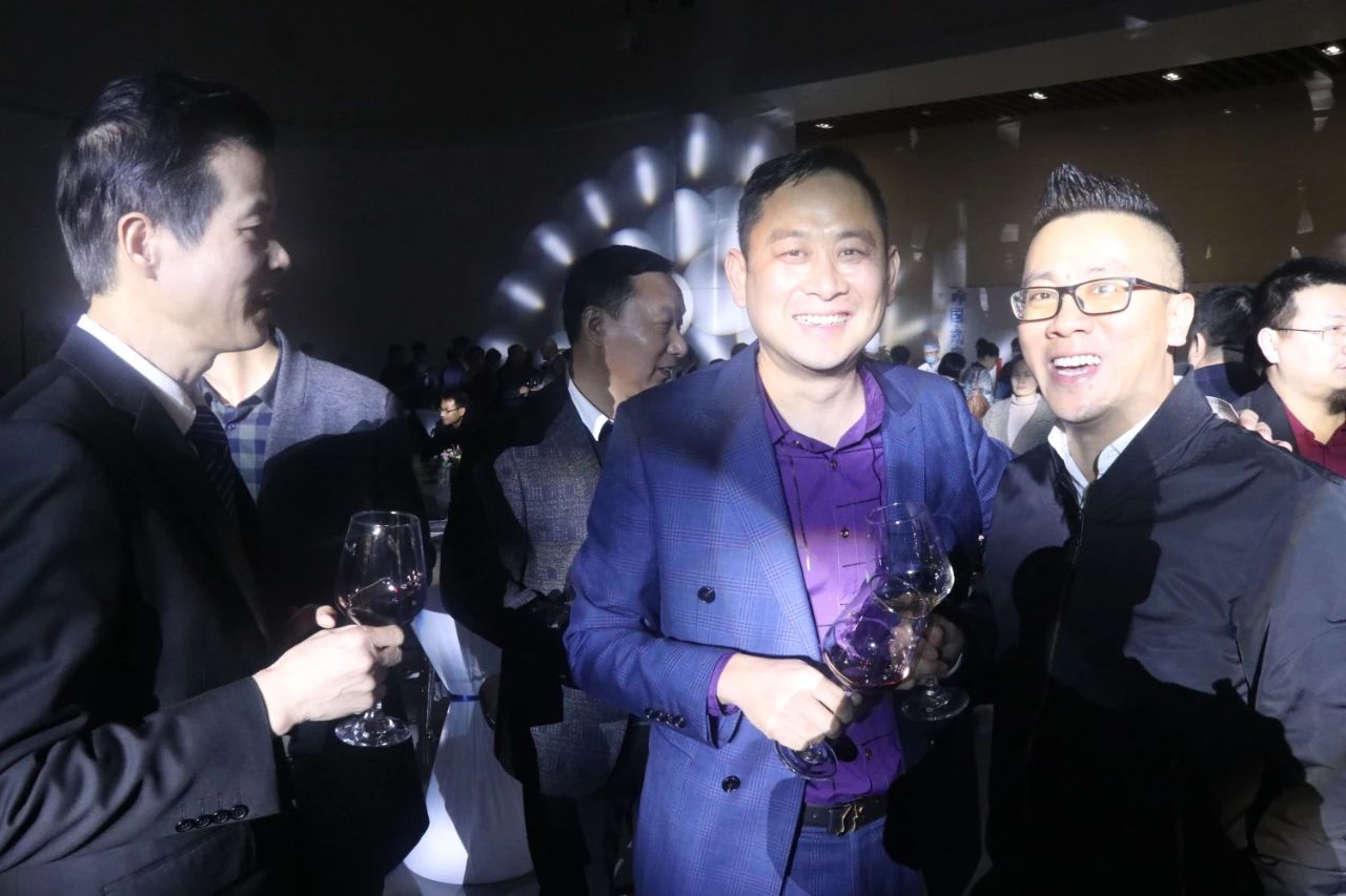 51bbb06353b01122b56cca1965eee563.jpg