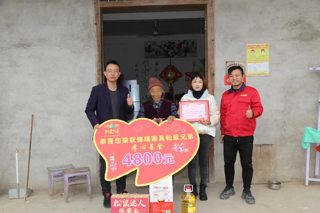 acdda4d64f8a65bdd8d26a94e0ad8e52.jpg